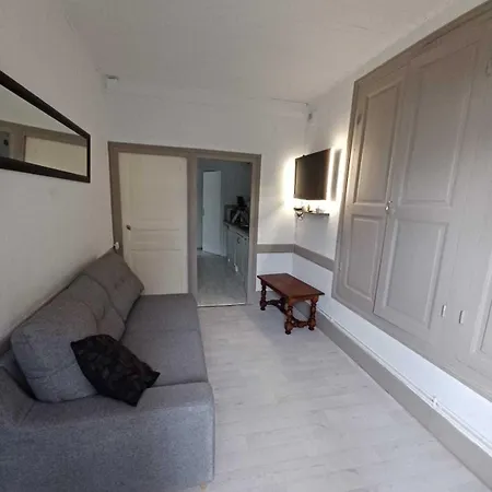 Holiday home Logis Des Pivoines *